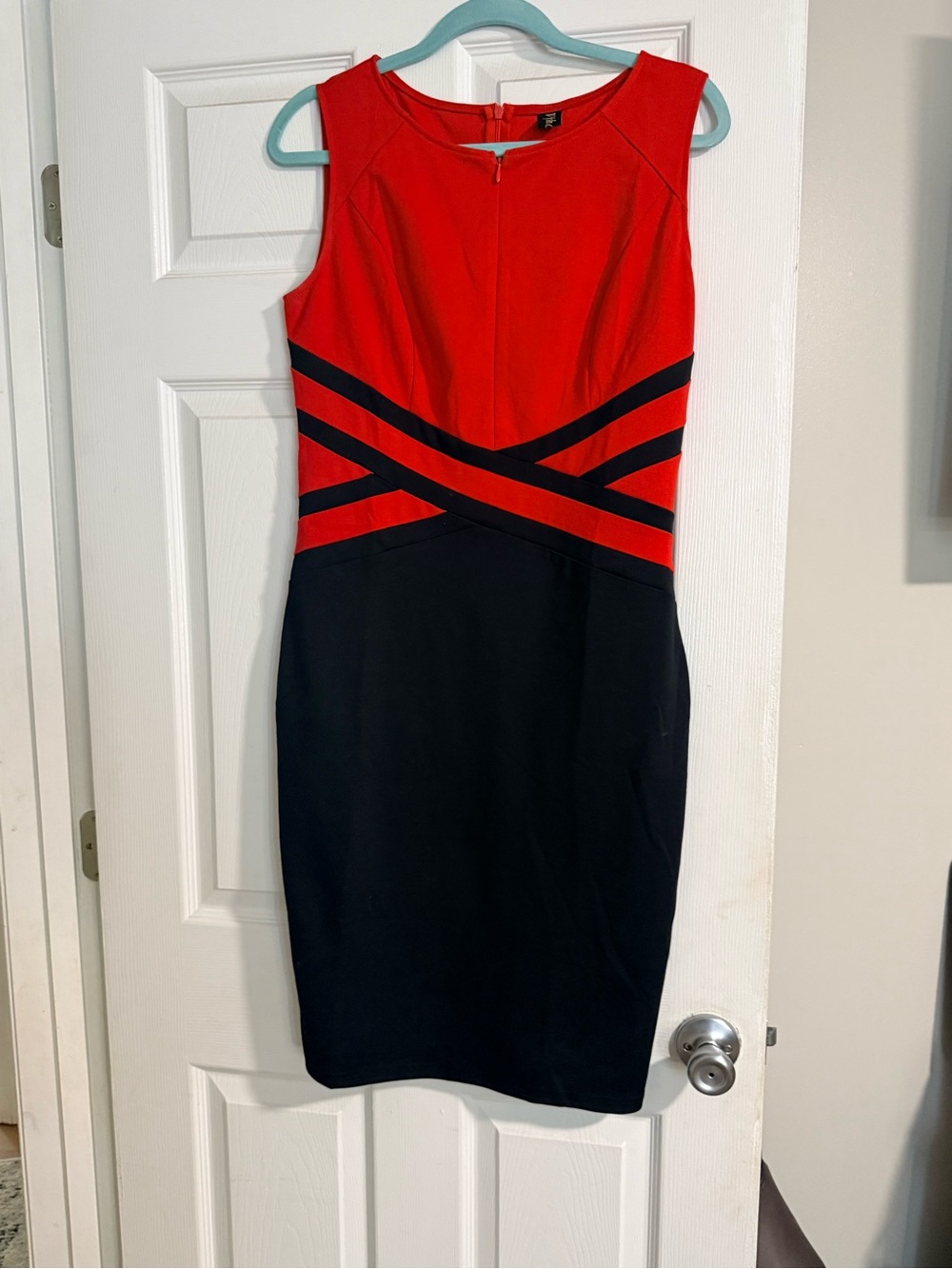 Amazon Red and Black Sleeveless Midi Sheath Dress